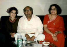 Sheema with her mother and Ustad Ali Akbar Khan